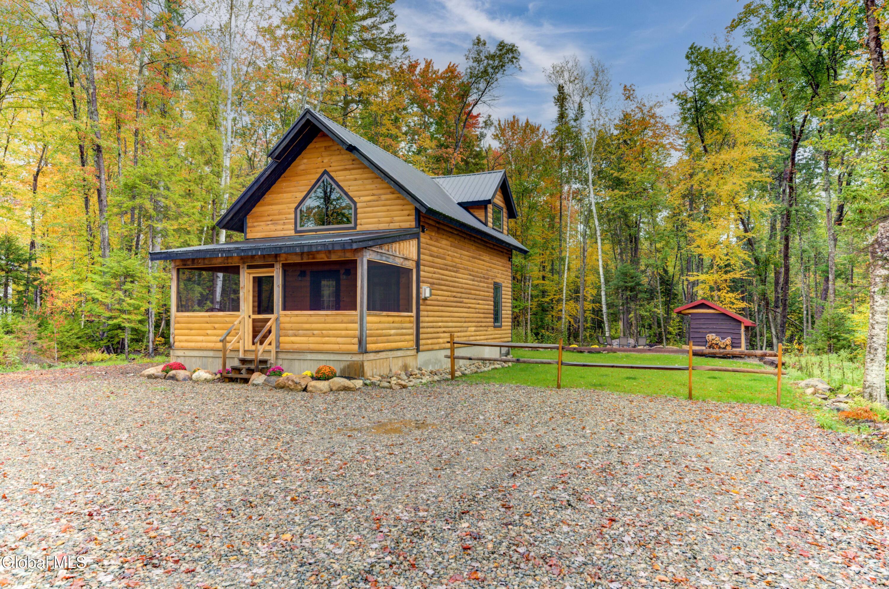 Image 1: 112 Paradise Ln-3