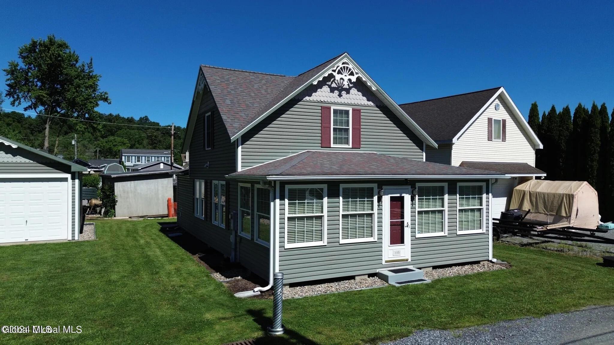 Image 2: 105 6th Street