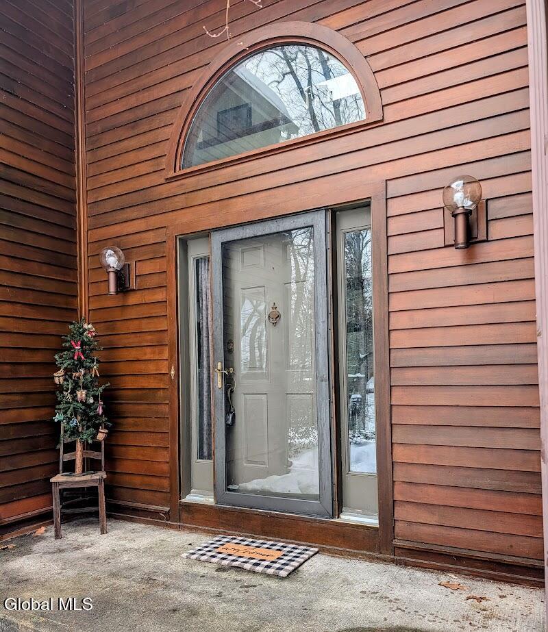 Image 4: McGowan Front Door