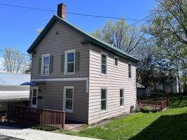 8 Ridge Lane