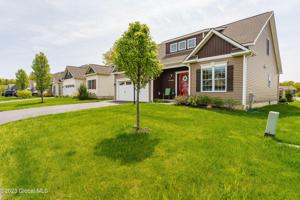 27 Lakepointe Way