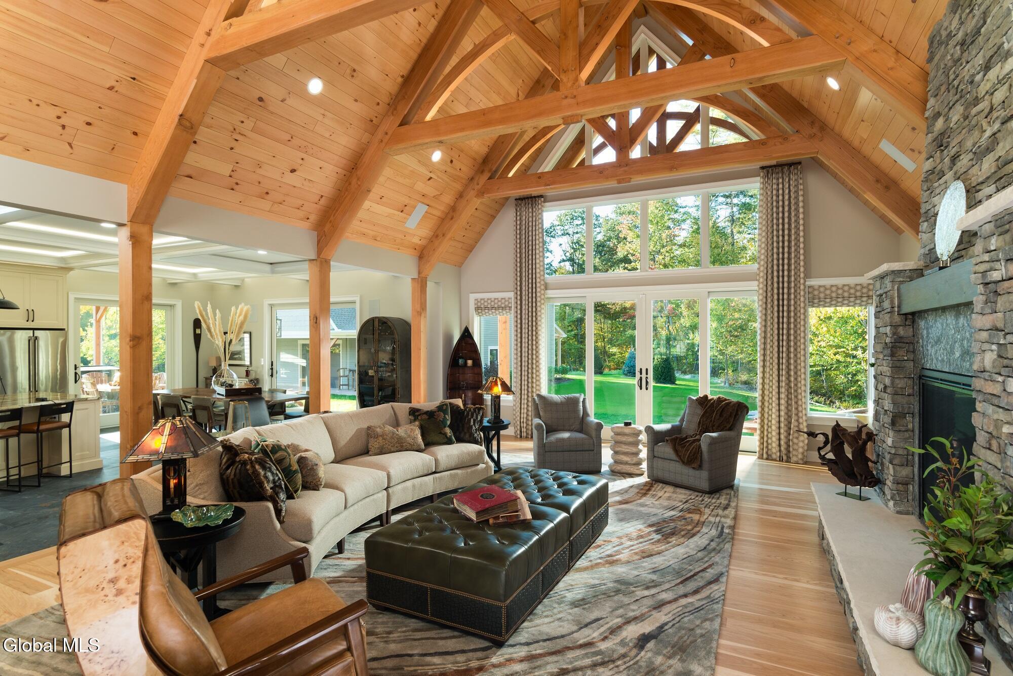 Image 3: Great Room 2