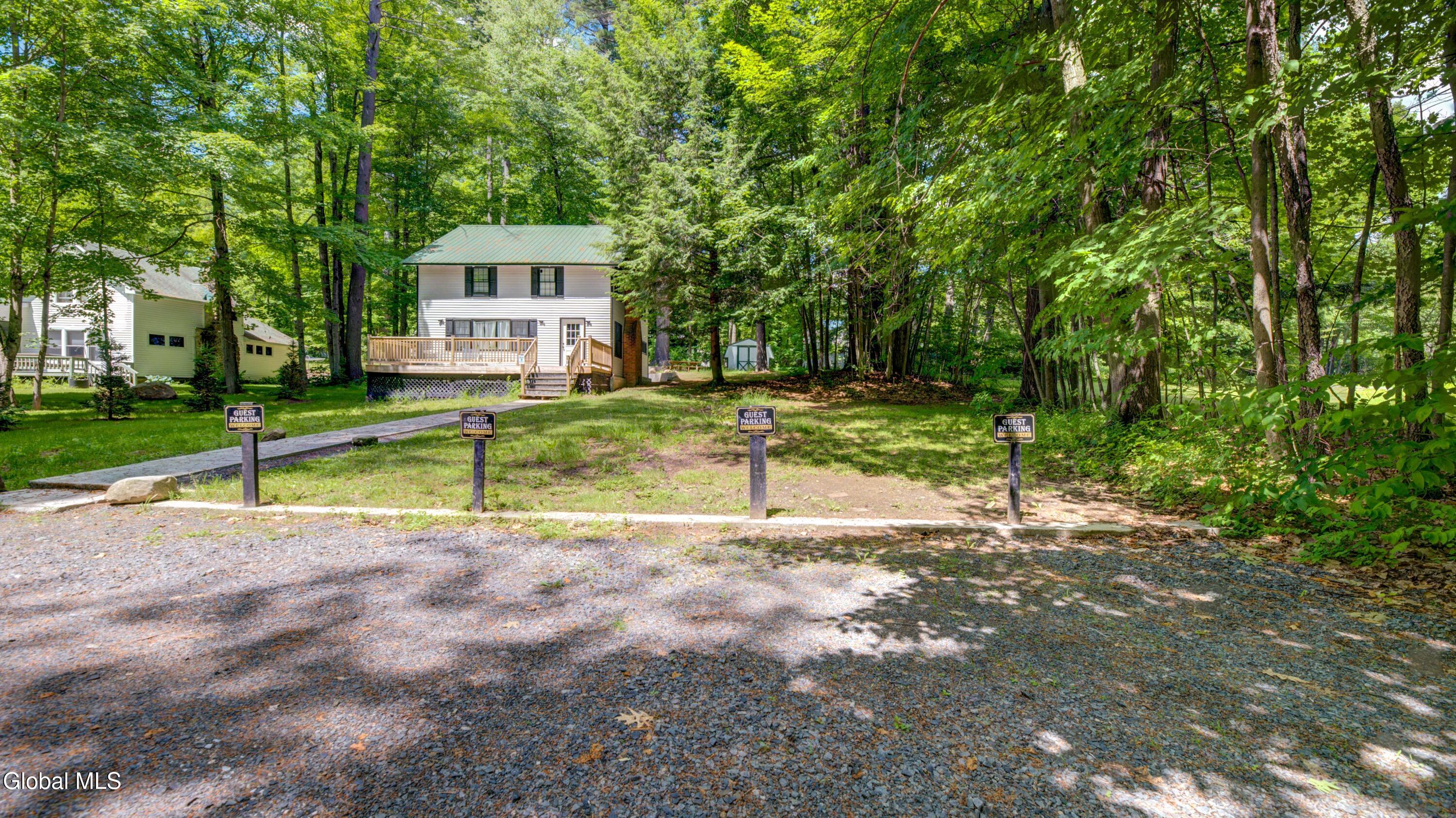 Image 4: 107 Adirondack Terrace