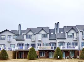 8 BEACH CT