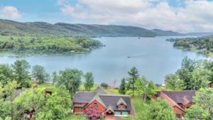 40 STOUGHTON DR