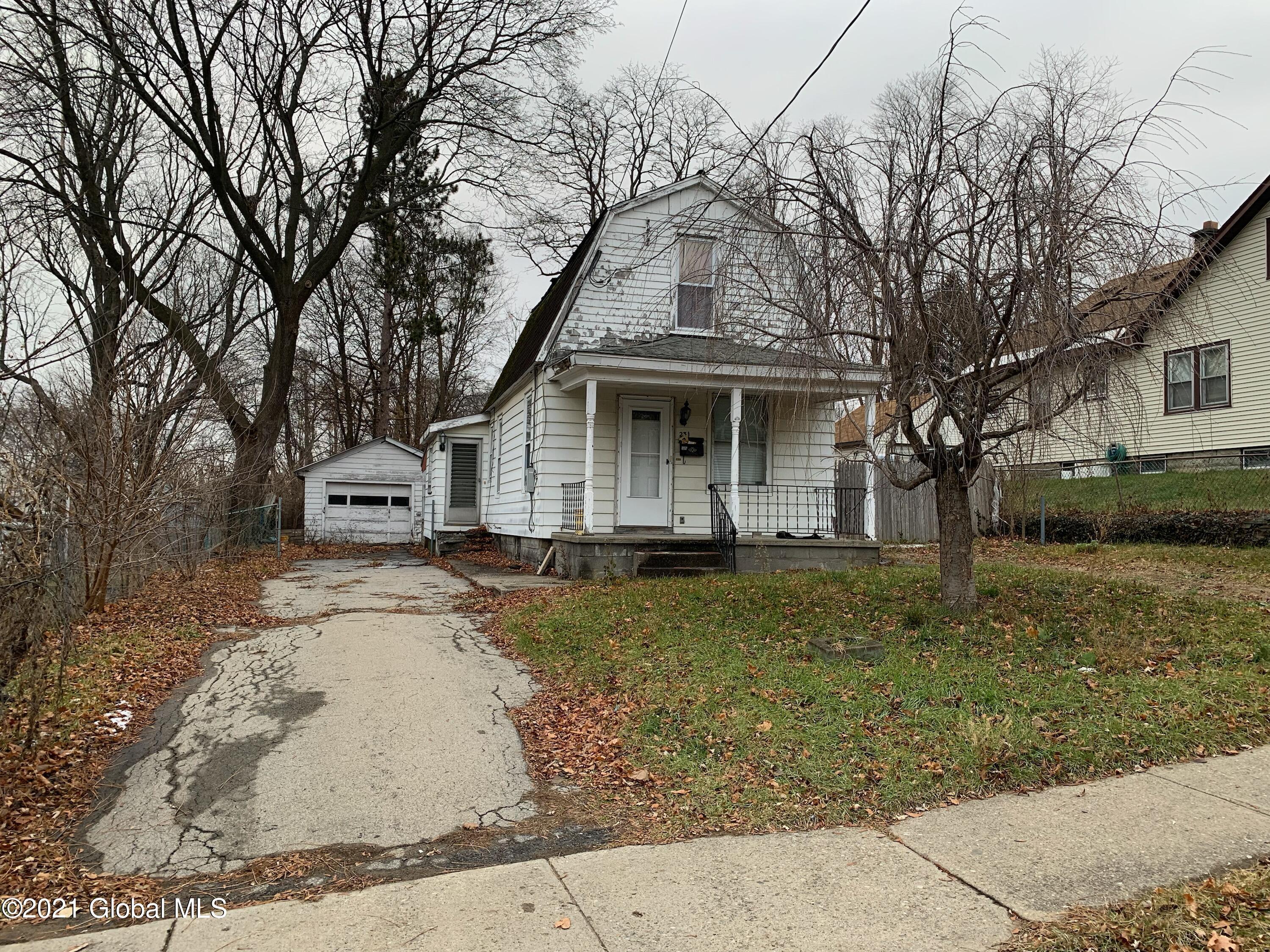 231 Linden, Schenectady, NY lhrmls01279390