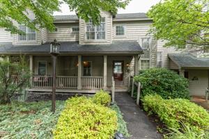 2 Lakeview Cir Drive