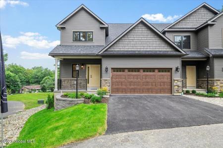 9 Hill Crest Lane