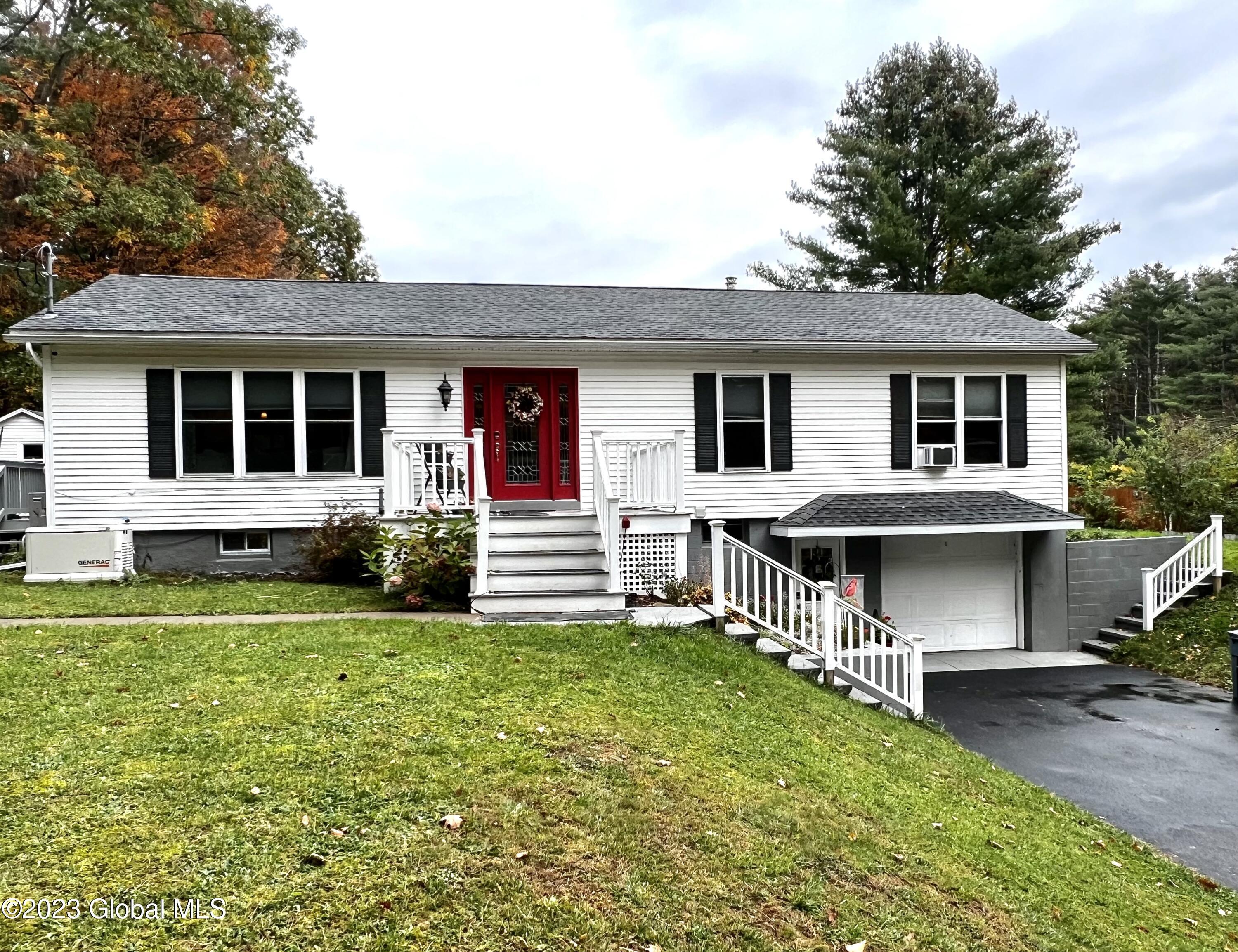 138 N Second Avenue, Broadalbin, NY lhrmls01872075