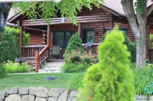 3210 LAKE SHORE DR