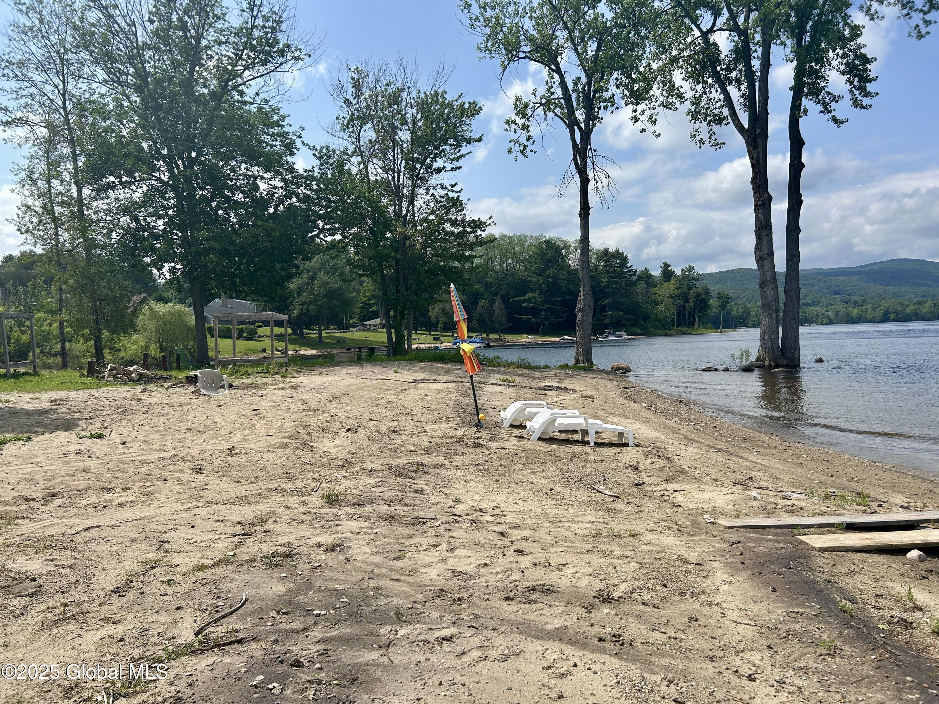Image 1: BEach