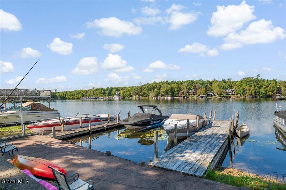 Image 2: 19-FJD_2275