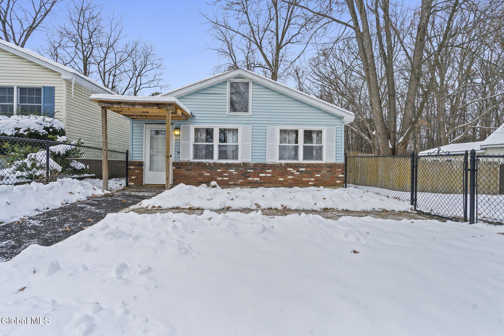 Image 1: 2-web-or-mls-289-donald-ave