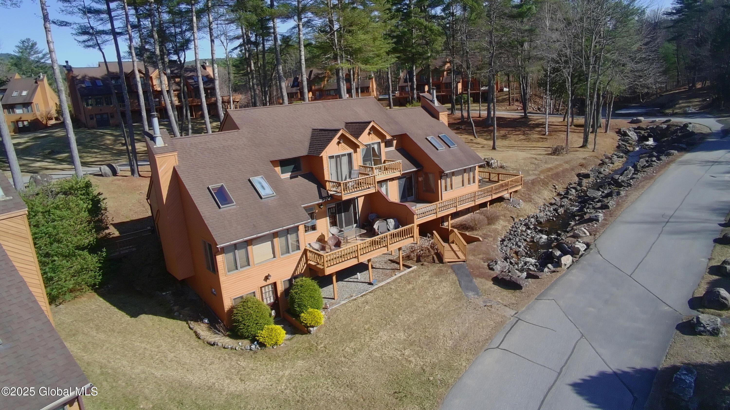 Image 4: exterior lakeside with stream