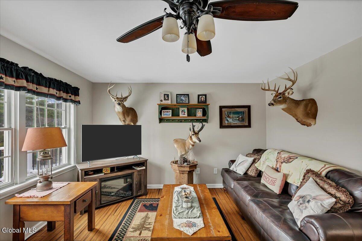 Image 4: 04-IMG_3492