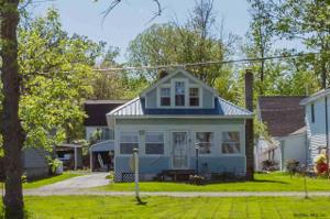 90 LAKESHORE DR
