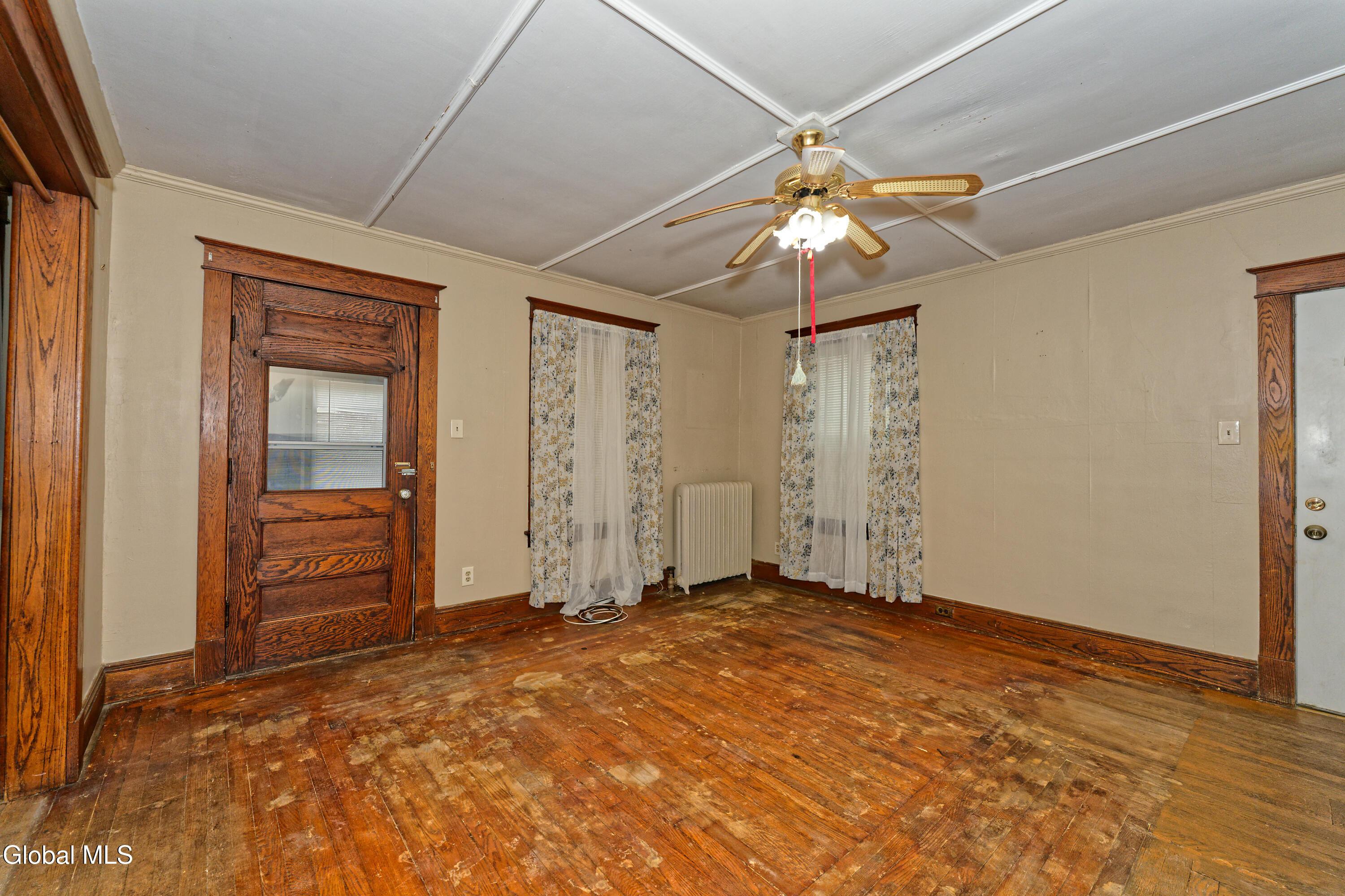 Image 4: 1 Livingroom 1