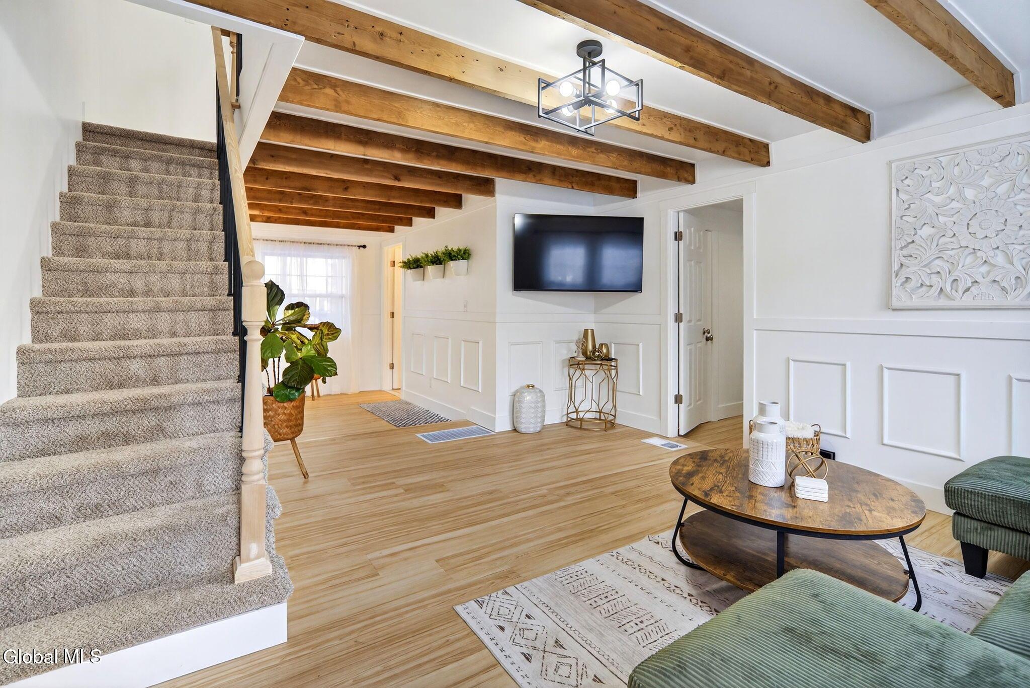 Image 3: 3-web-or-mls-DSC06988