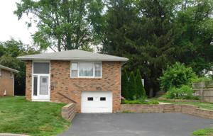 107 BUCKINGHAM DR