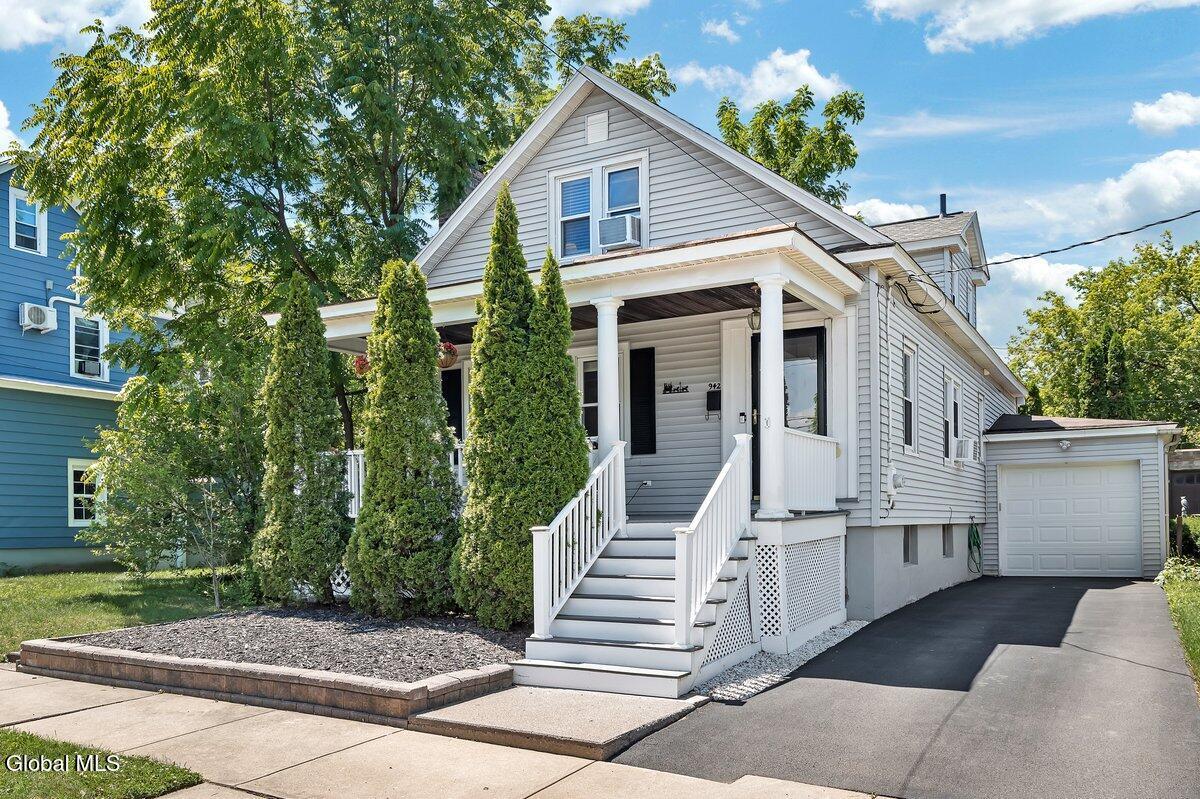 Image 2: Front of House