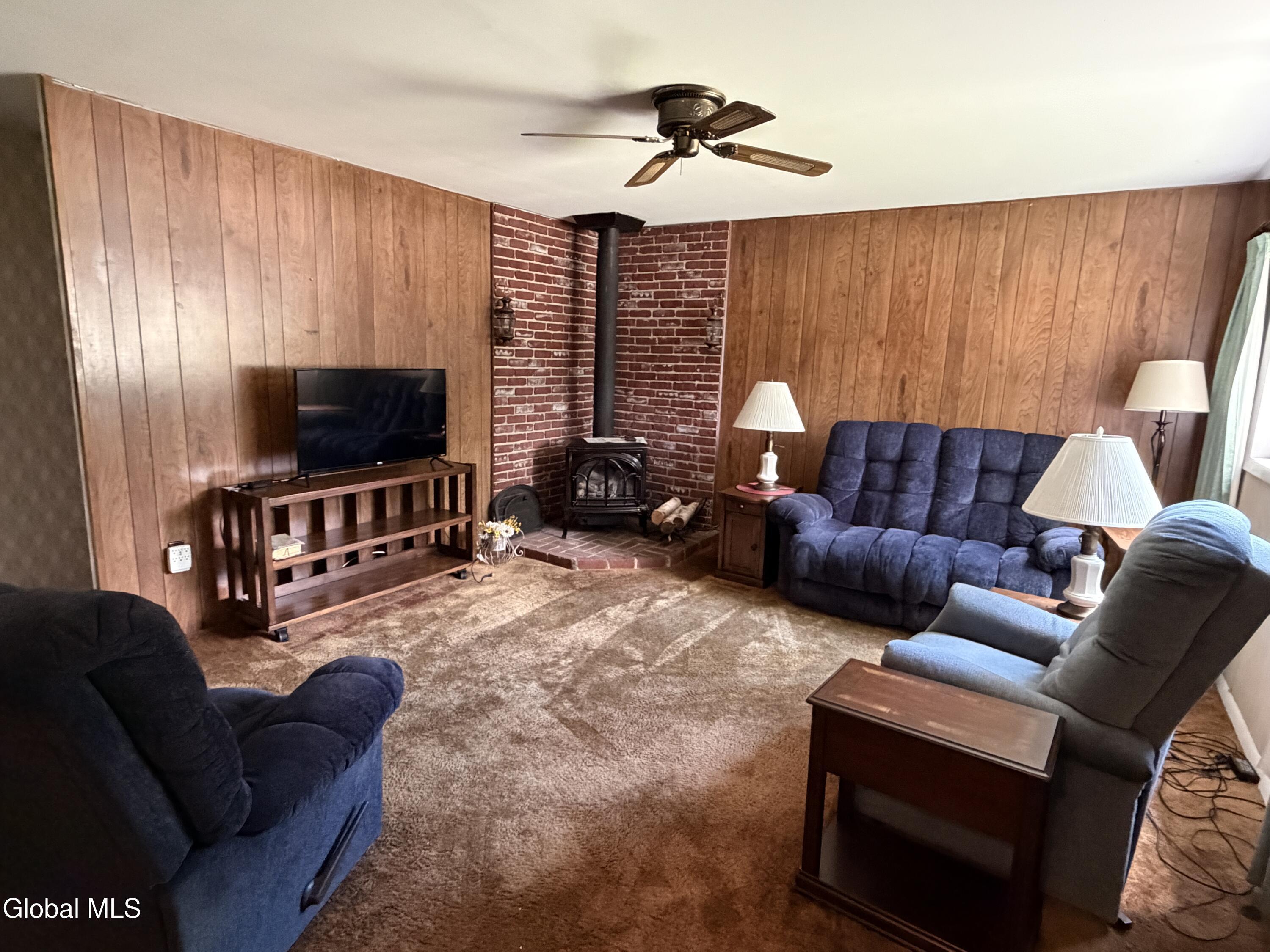 Image 2: living room