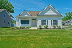 37 LAKEPOINTE WAY