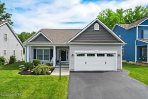 32 Lakepointe Way