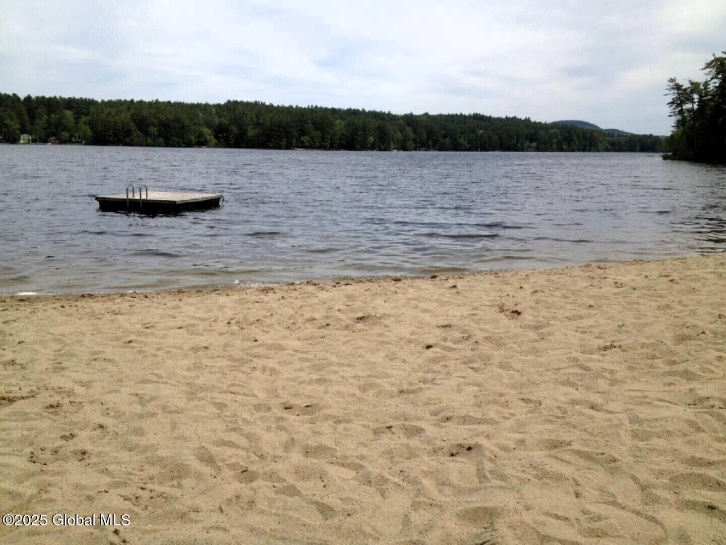 Image 3: 3