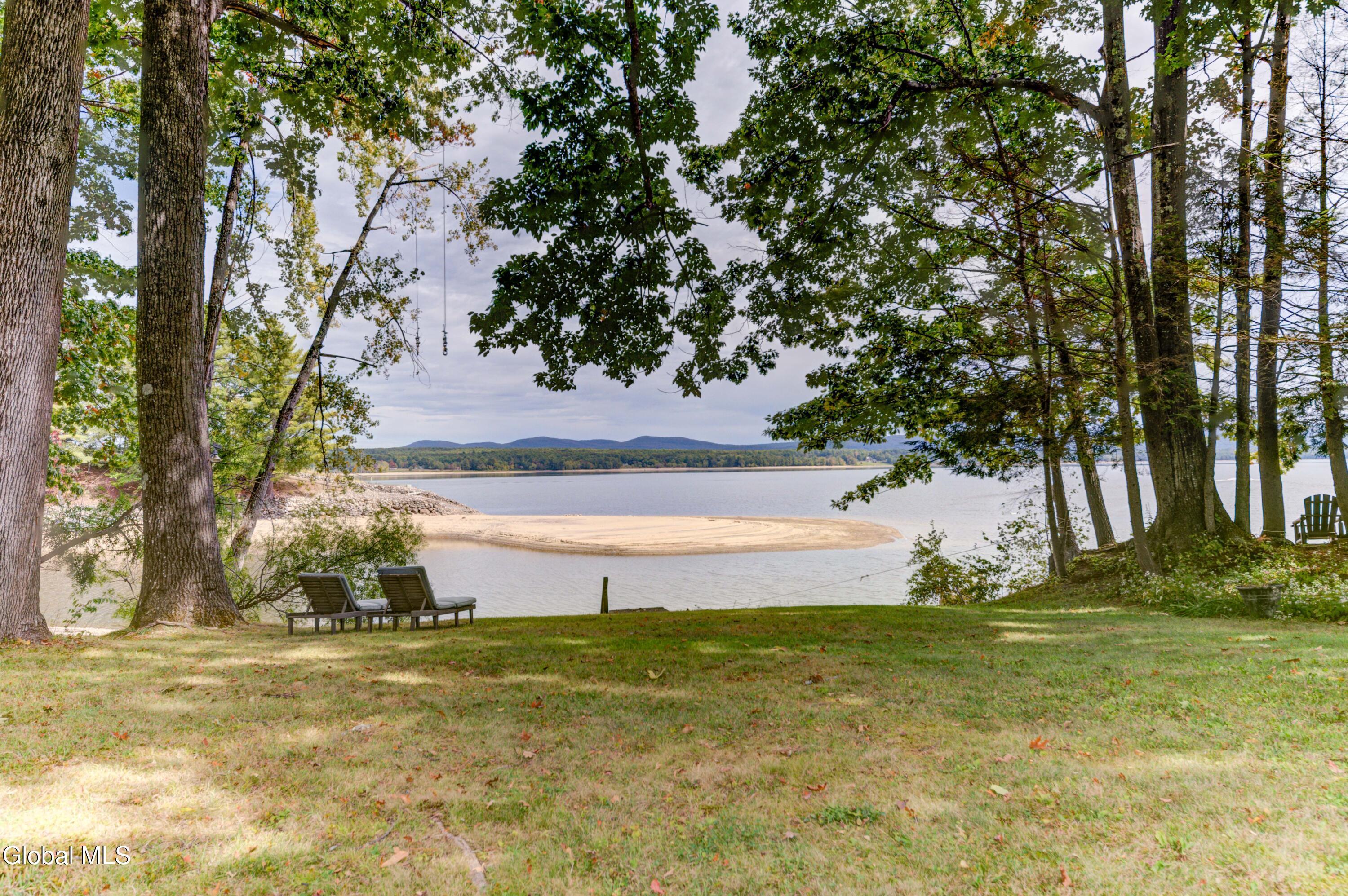 Image 3: 203 Houseman-75