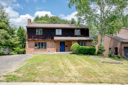 156 Colonial Avenue