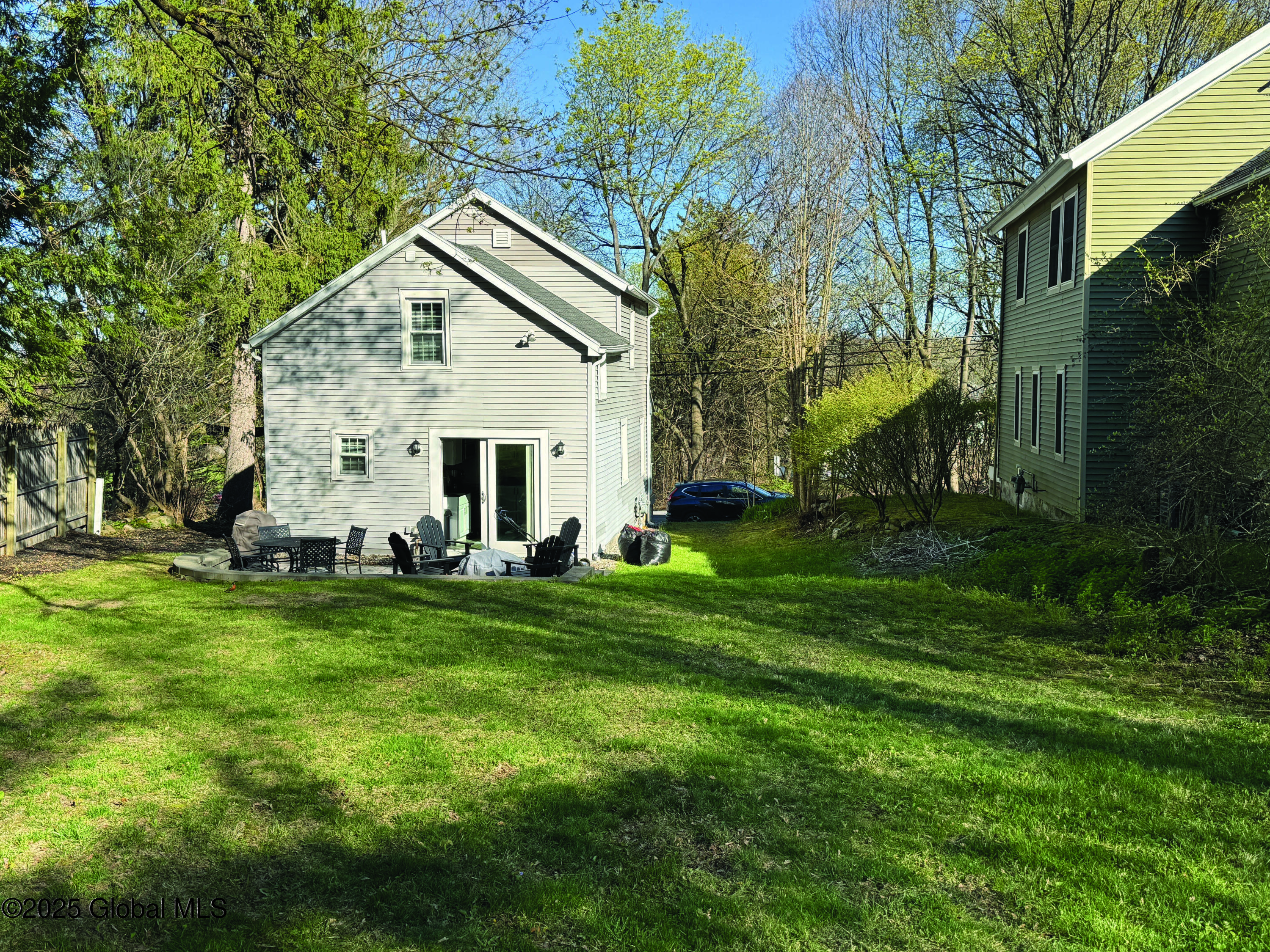 Image 2: 247 Maple PDF Photos 1_Page_4