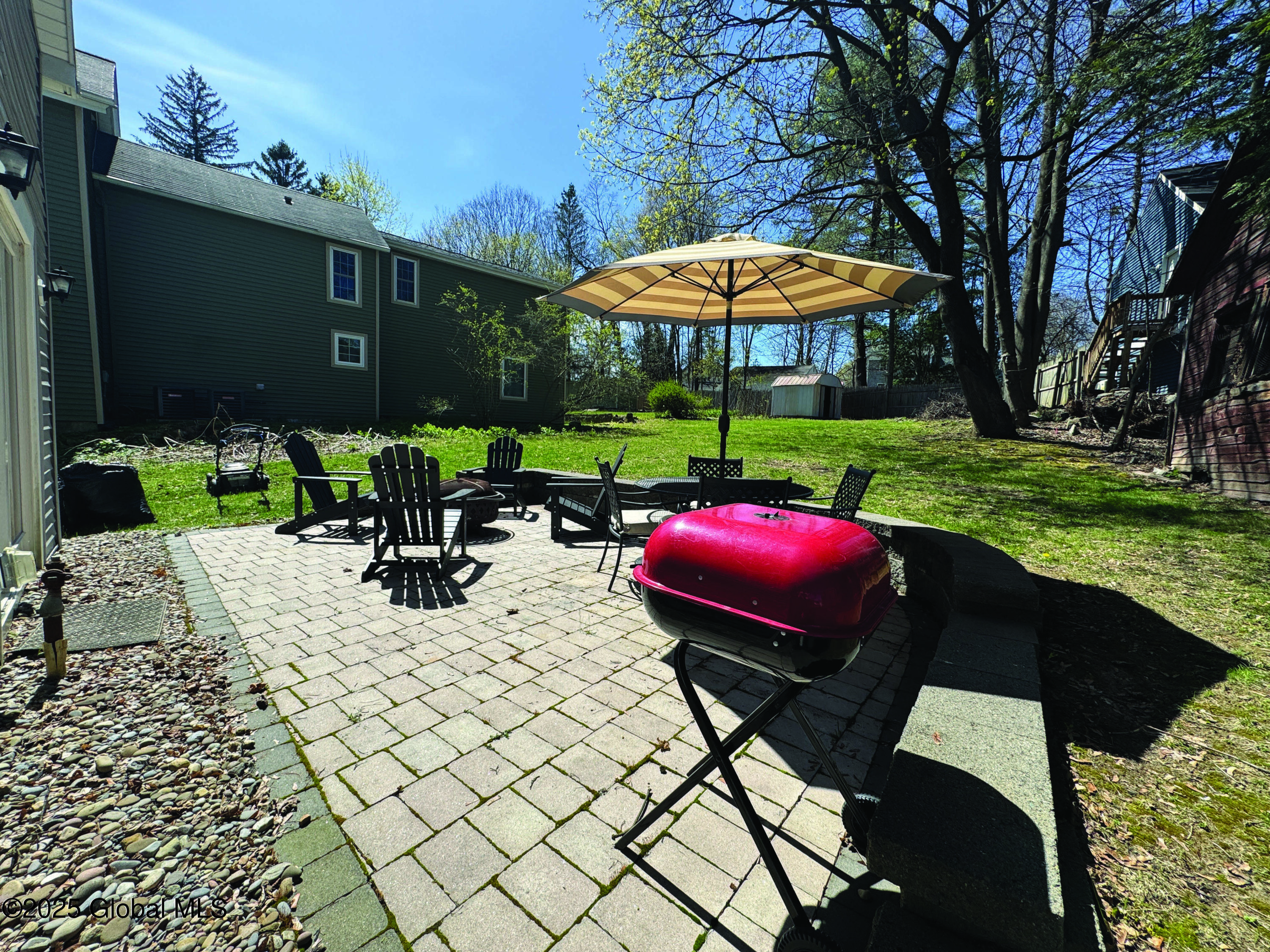 Image 3: 247 Maple PDF Photos 1_Page_1