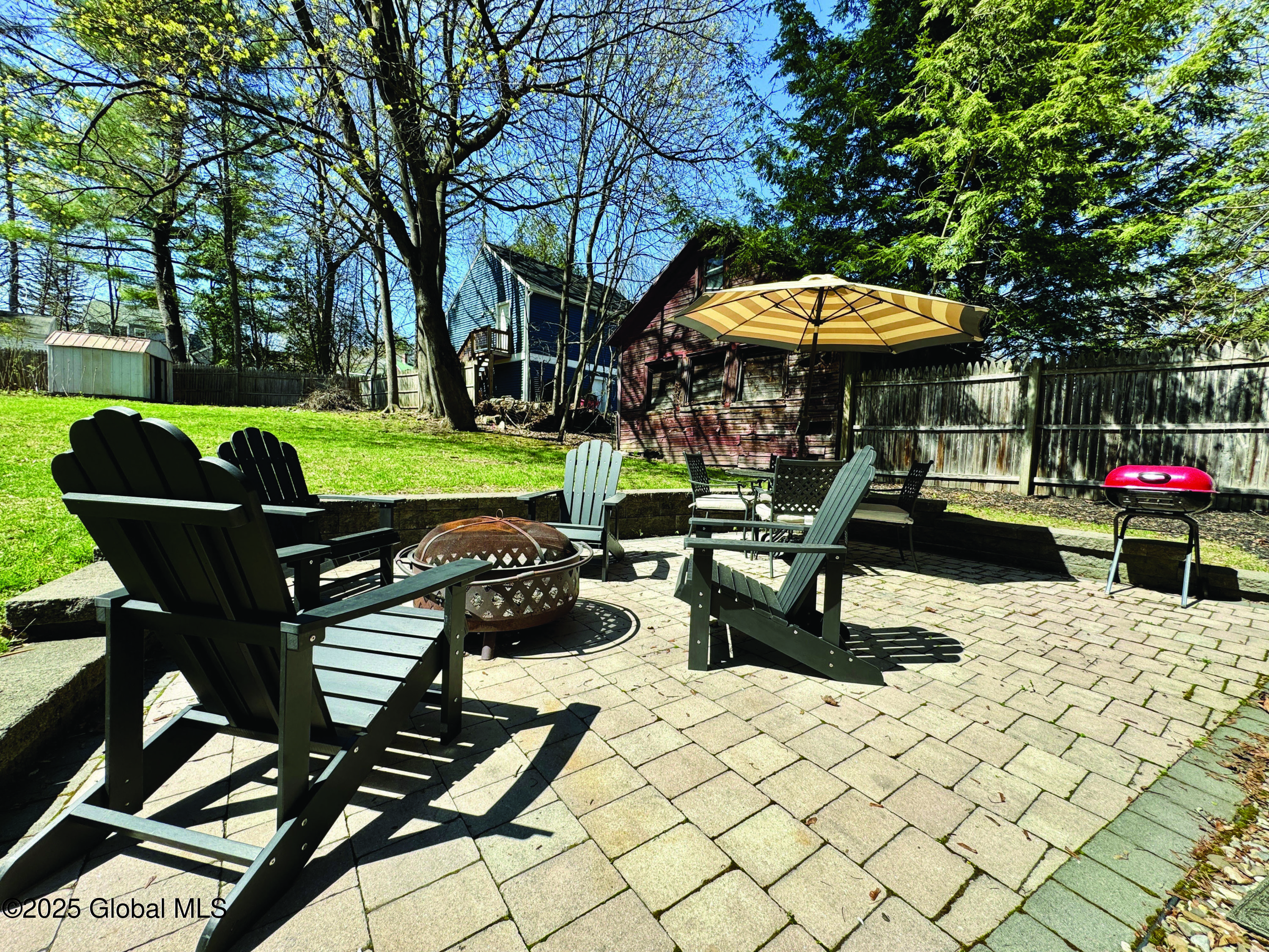 Image 4: 247 Maple PDF Photos 1_Page_2