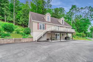 196 E LAKE RD