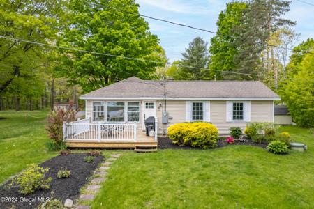 9 Tomahawk Lane