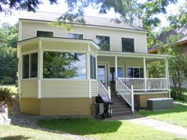 130 WOODSIDE AV