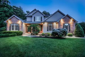 4 ROSE RIDGE CT