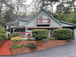 5035 LAKE SHORE DR