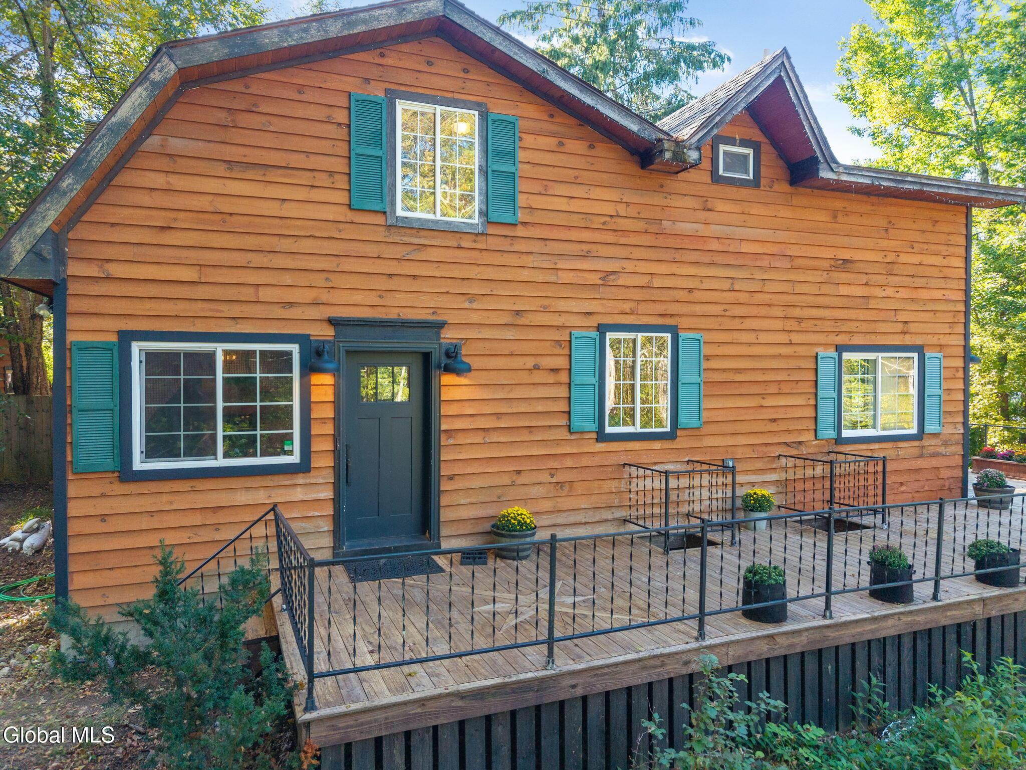 Image 2: 2-5623LakeRd_02