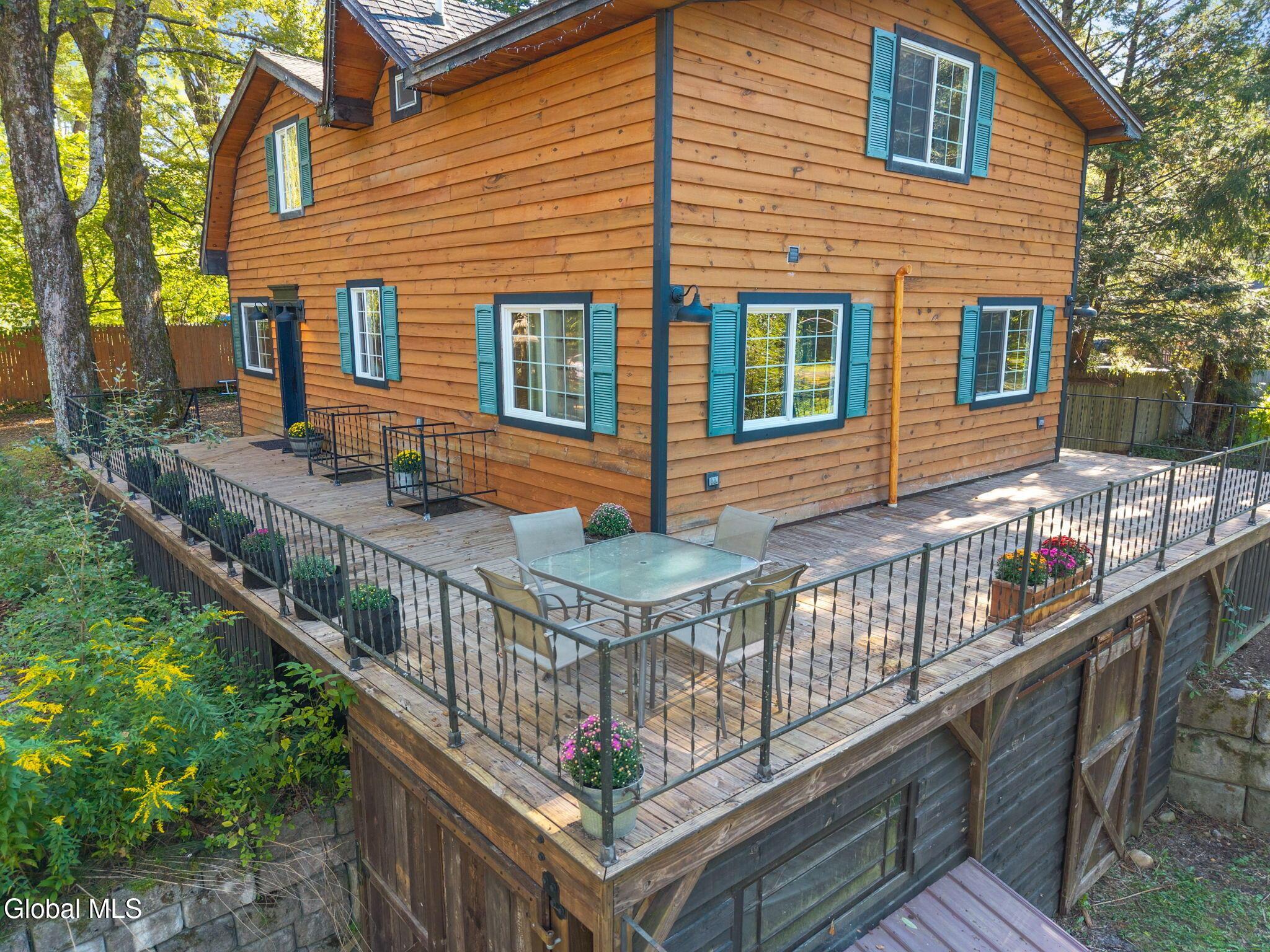 Image 4: 4-5623LakeRd_04