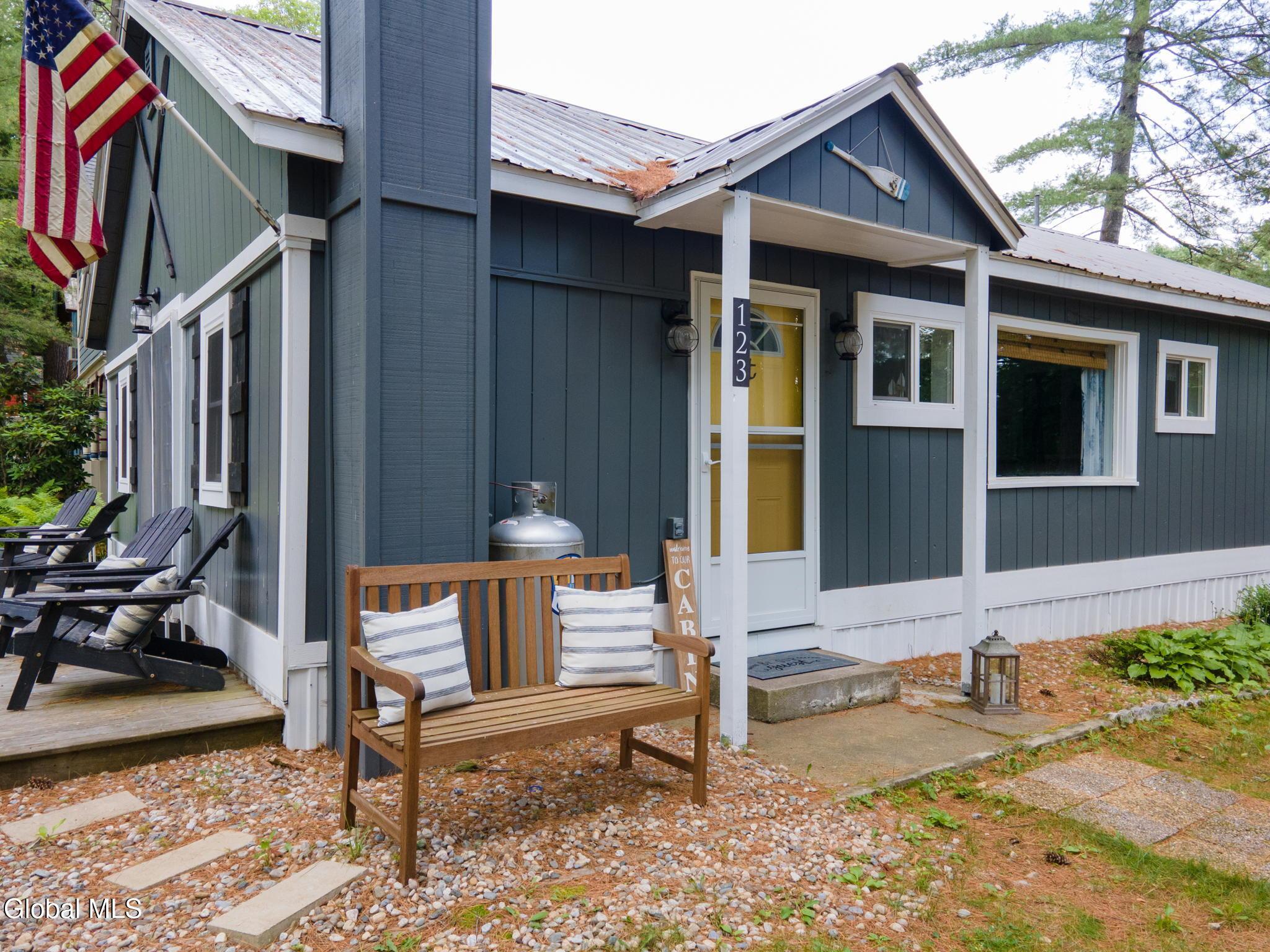 Image 2: large-e23f0acf-4bbd-4ddd-bc74-40e9bc6553