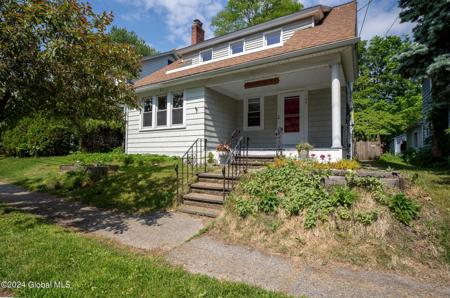 108 Winnie Street