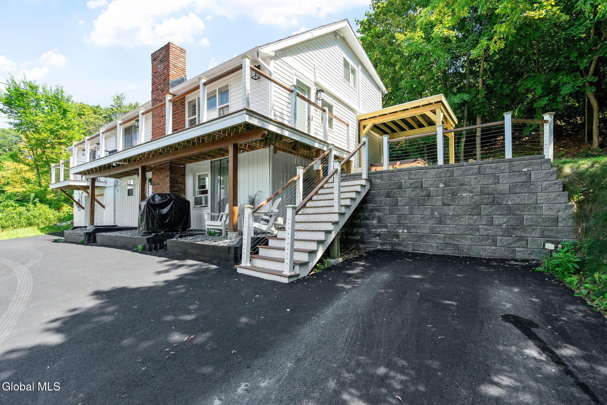 Image 3: 75-web-or-mls-81-rodgers-ln