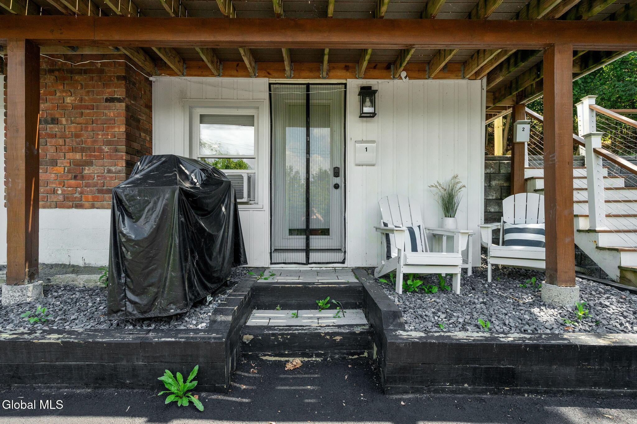 Image 4: 69-web-or-mls-81-rodgers-ln
