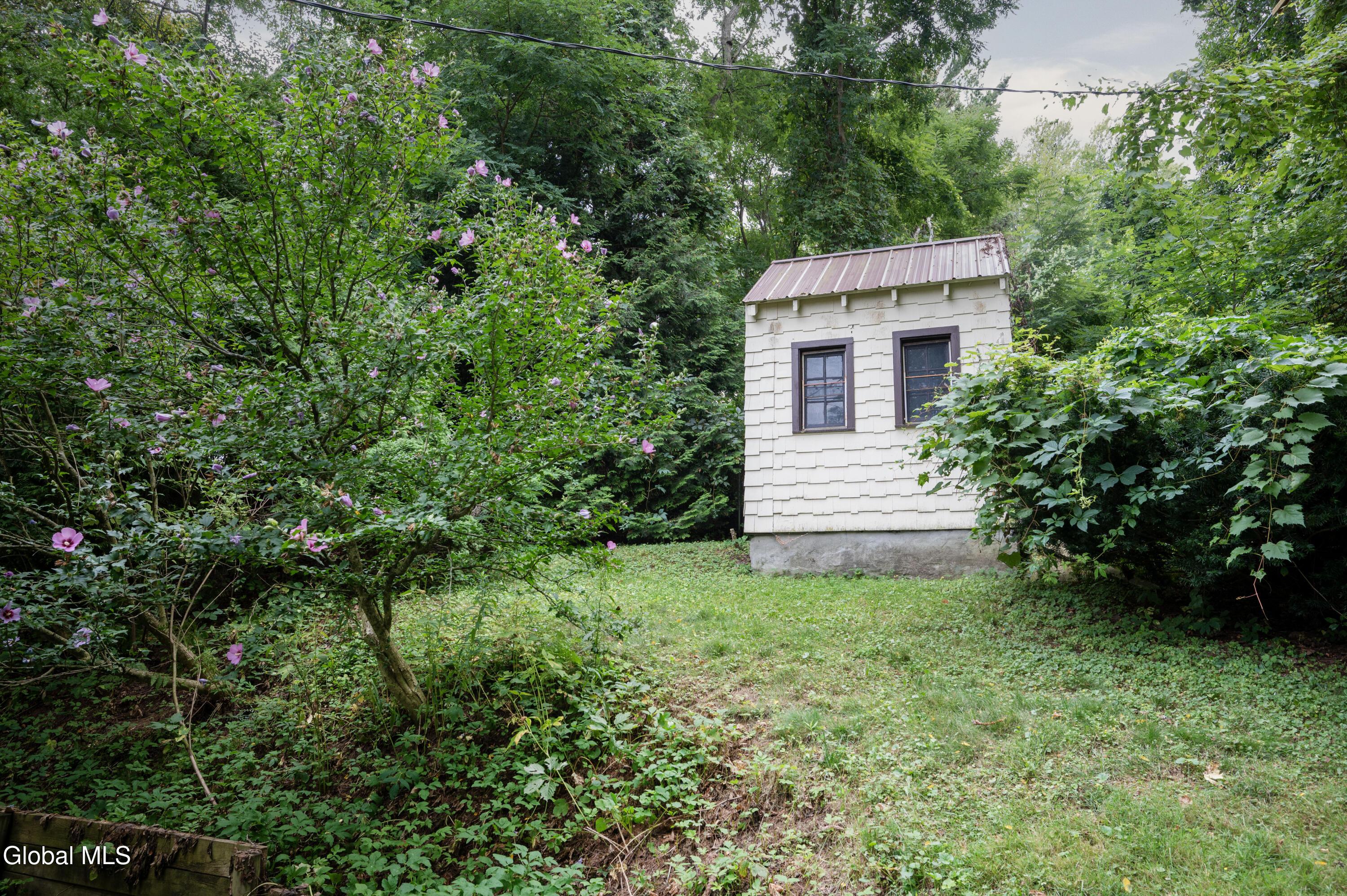 Image 4: 18