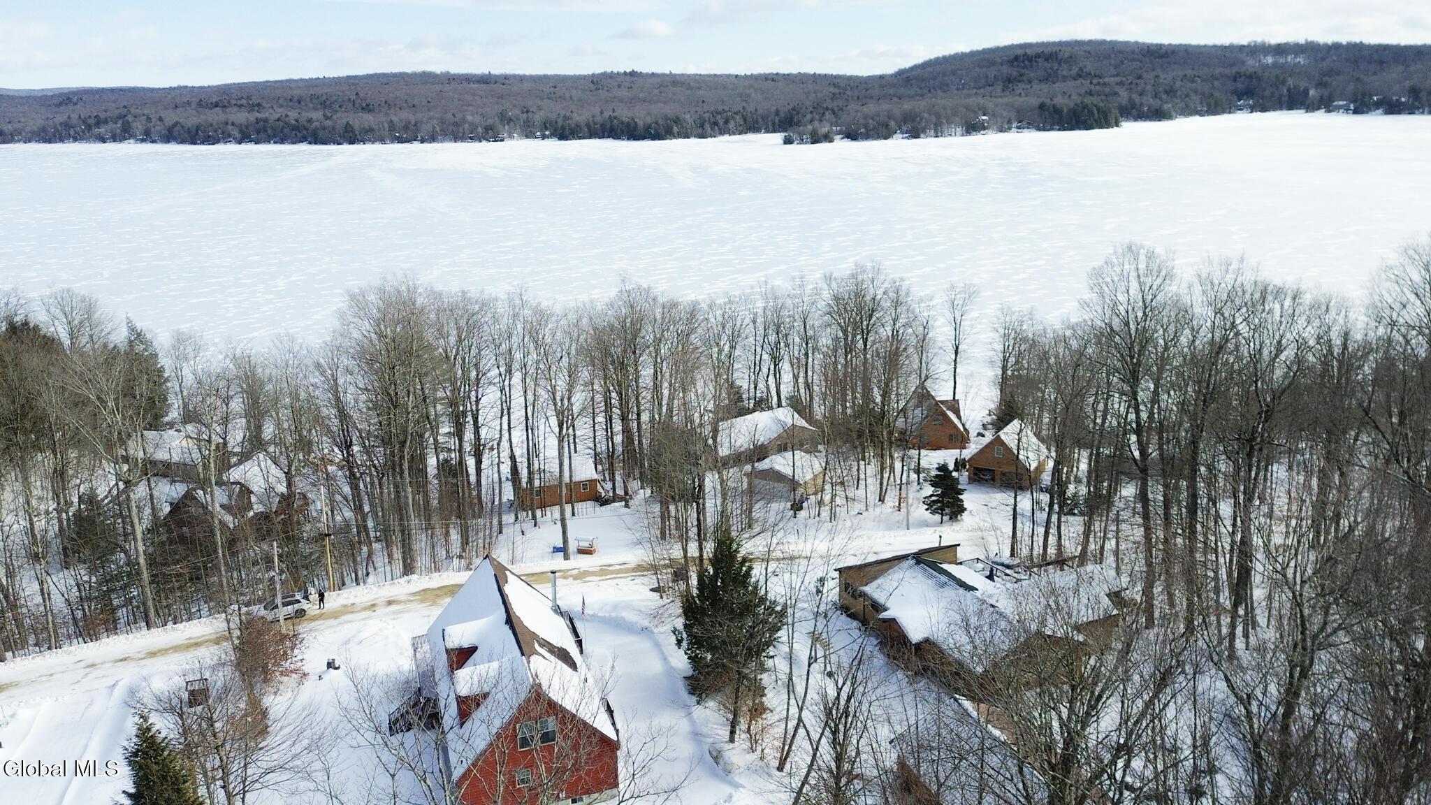 Image 2: 157 Maplewood-68