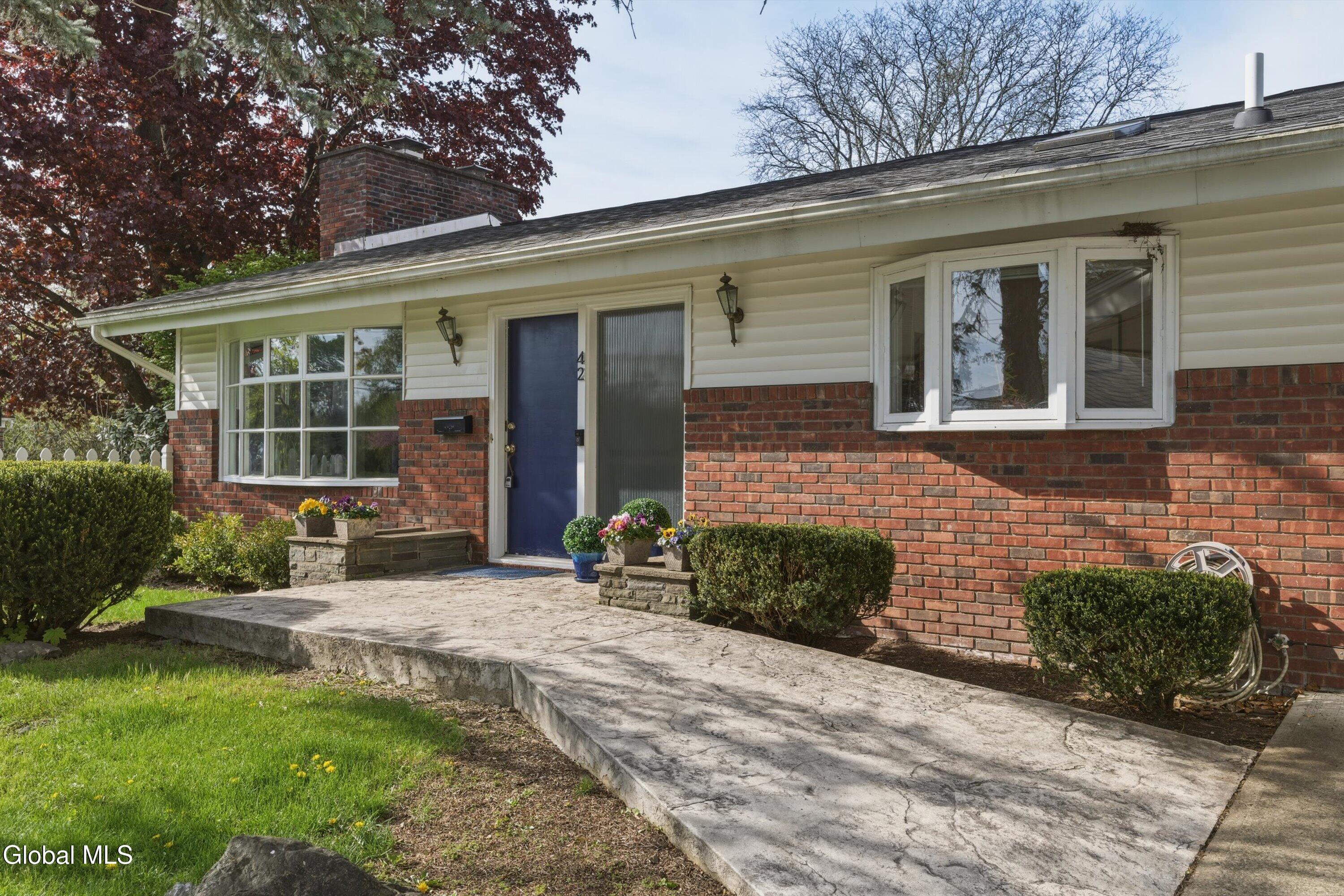 Image 4: 06-42 Kakely St-6