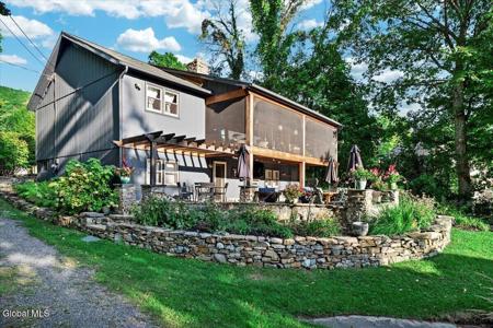 83 Pilot Knob Road