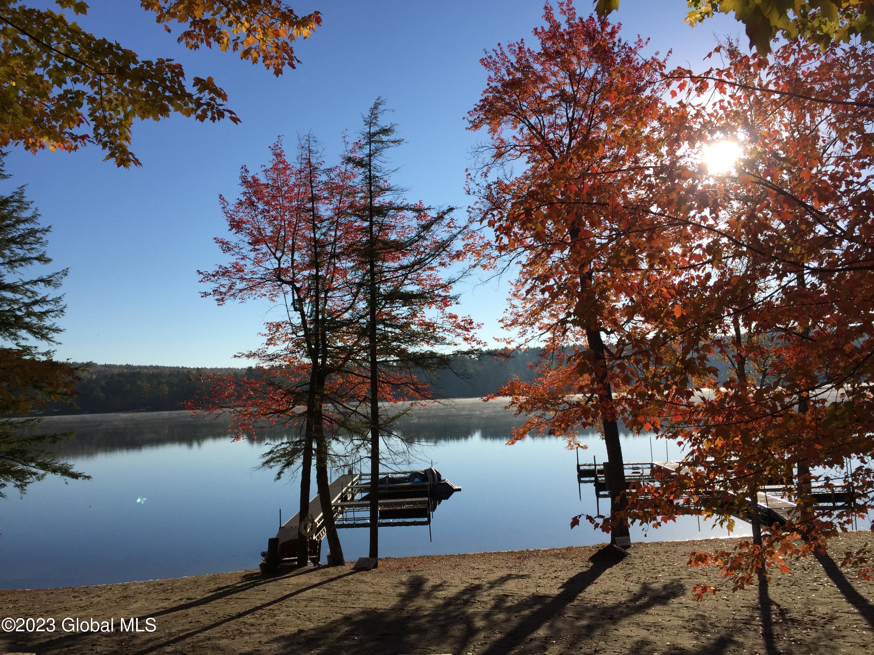 Image 3: Lake beach in Fall