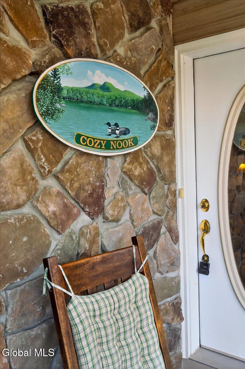 Image 4: 20-143 GREEN LAKE-57